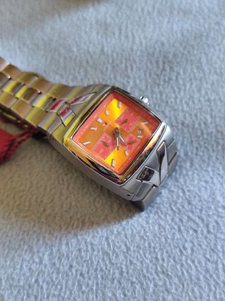 Relojes de marca. Nuevos. Acero y acero inoxidable