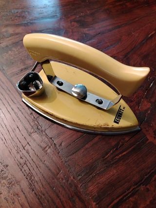 Ferro da stiro vintage portatile