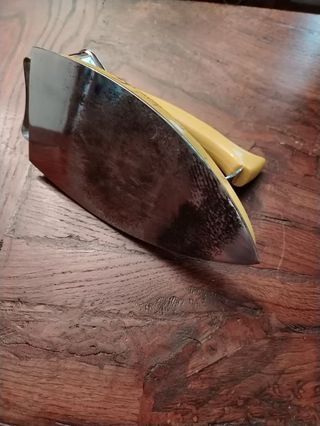 Ferro da stiro vintage portatile