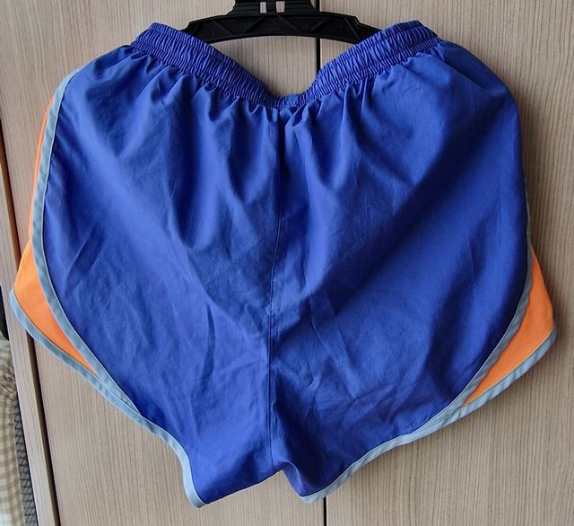 Pantalón corto Nike Naranja y Azul Talla 12-14