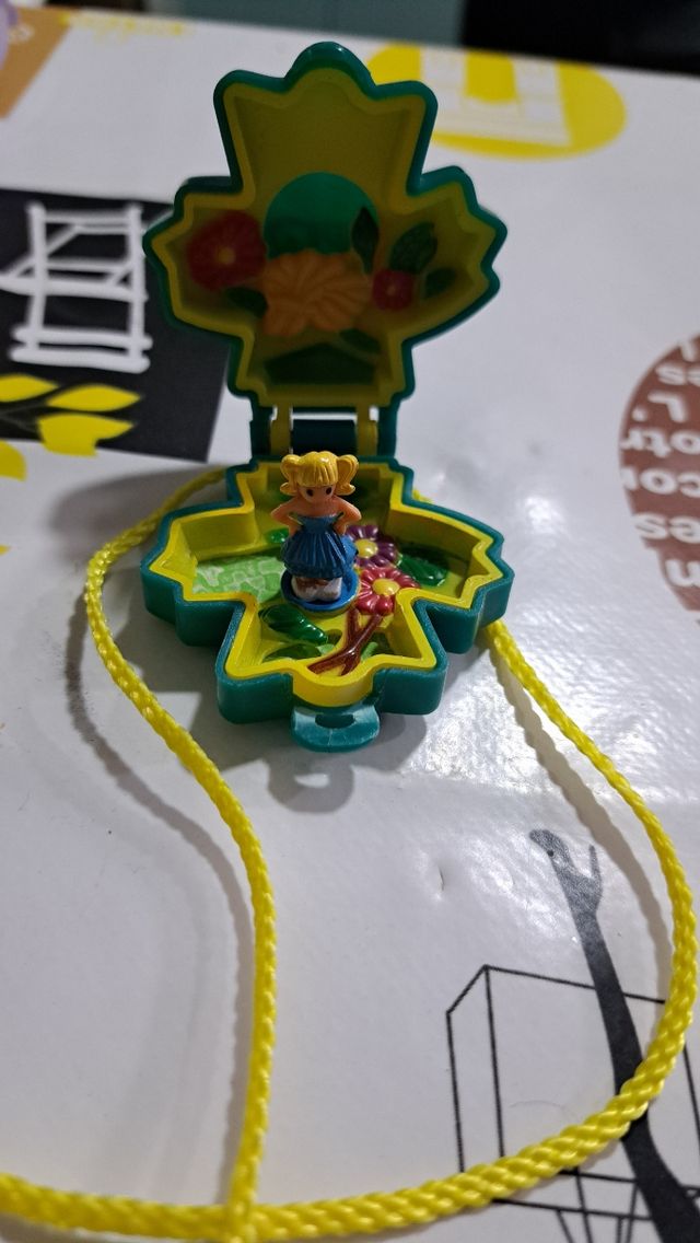 Polly pocket hoja Betty's