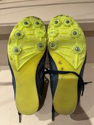 Zapatillas clavos Kiprun talla 38 niño