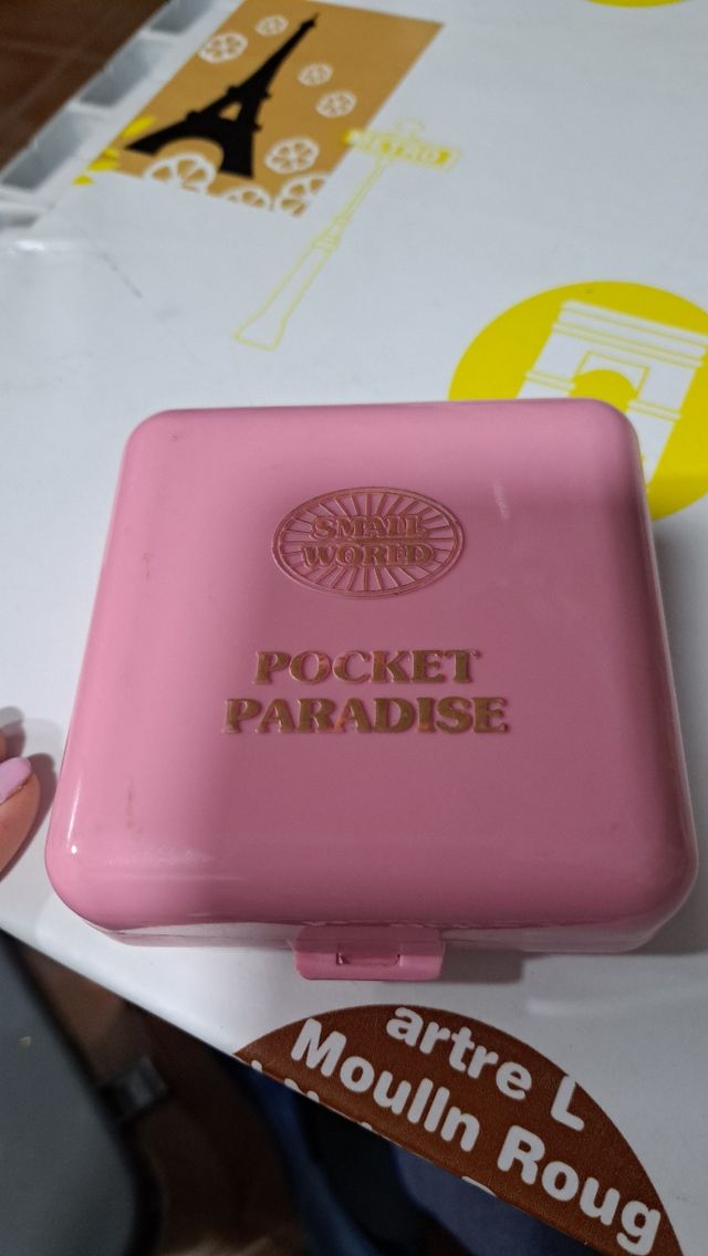 Polly pocket .Small Word