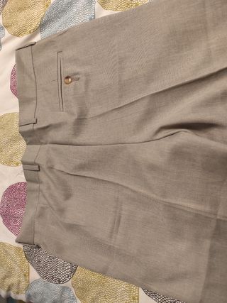 3 Pantalones pinzas hombre 46.todos 12euros