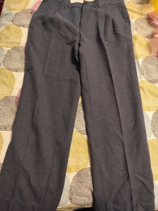 3 Pantalones pinzas hombre 46.todos 12euros