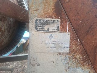 Hormigonera grande a gasolina