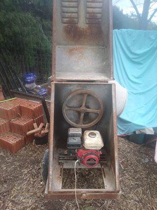 Hormigonera grande a gasolina