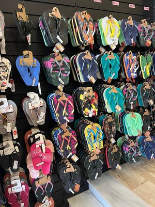 Expositores muebles para chanclas