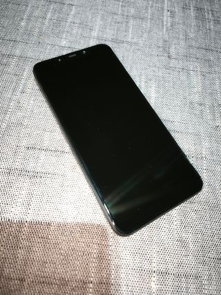 Pocophone F1 6GB+128 (Armoured Edition)
