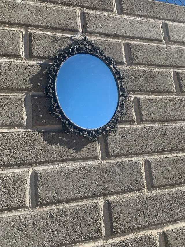 Specchio antico con cornice di ottone