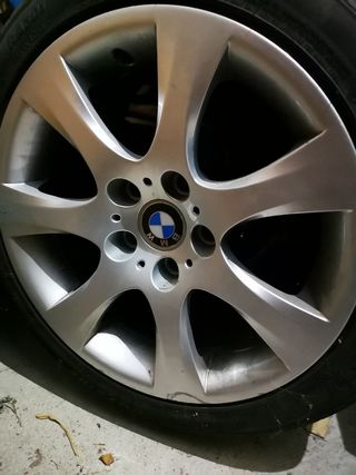 Llantas originales bmw 17' 4 ruedas y neumáticos  