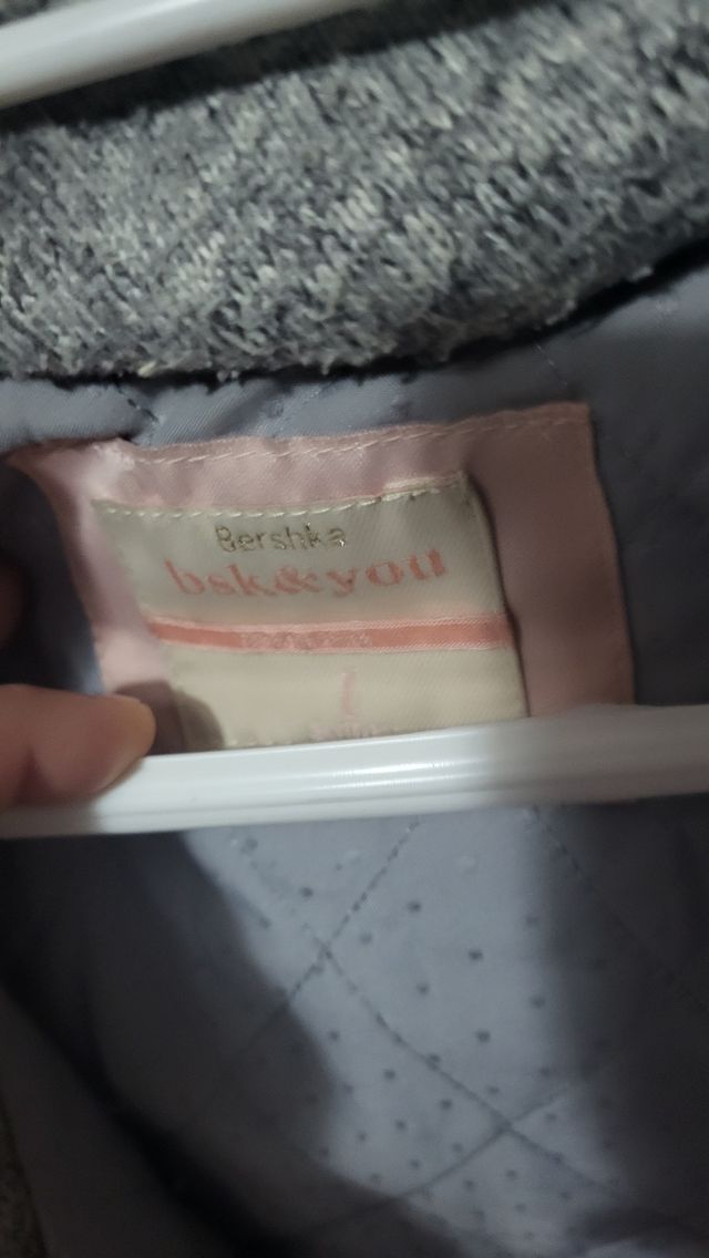 Chaqueta con capucha