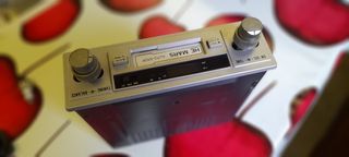 Radio cassette HE MARS coche clasico