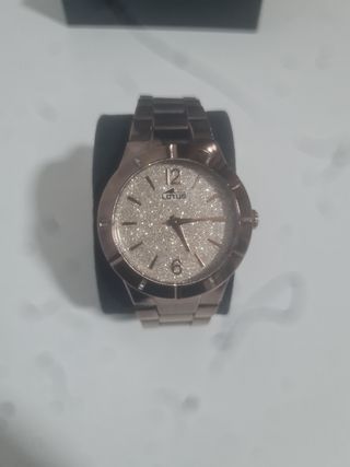 Reloj lotus 