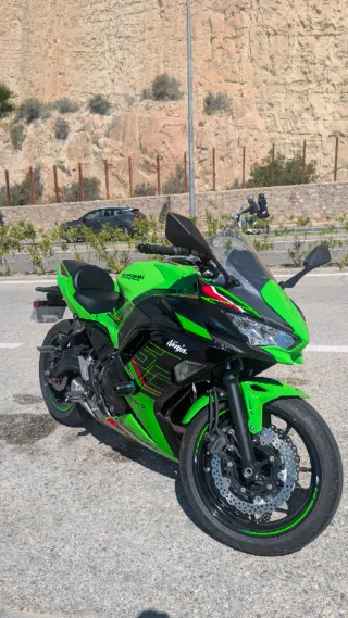 KAWASAKI NINJA 650 2024 — 6.500 km — COMO NUEVA