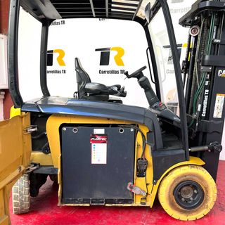 Carretilla Eléctrica - CATERPILLAR EP25CN