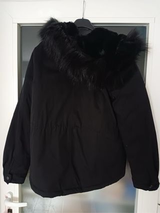 Chaqueta Stradivarius con etiqueta