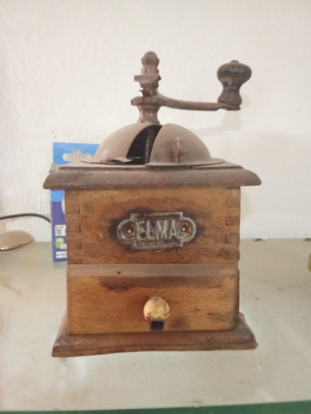 Antigüedad molino de cafe