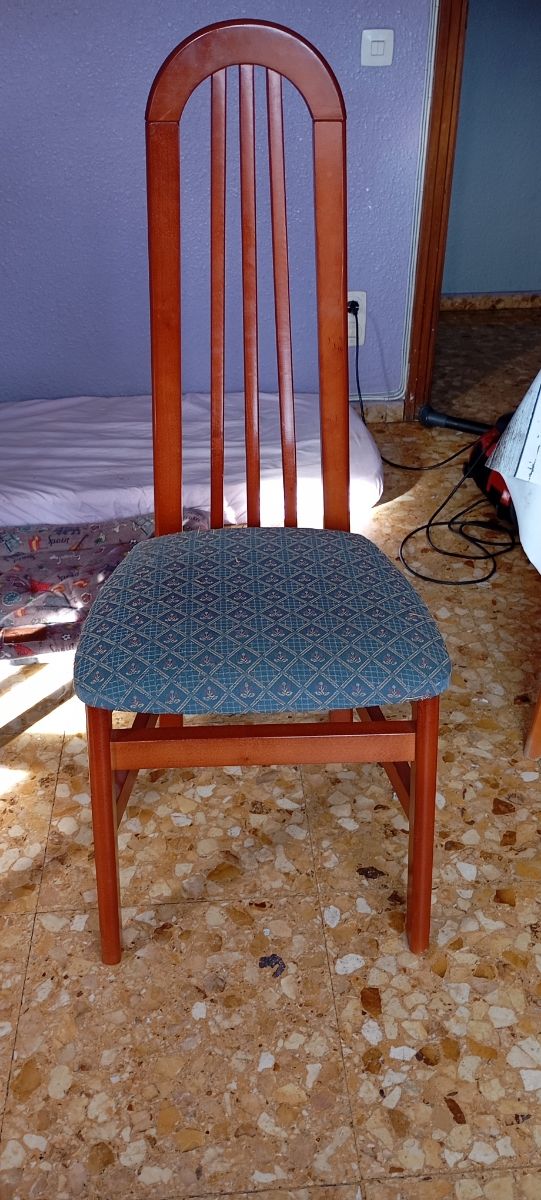 Mesa y sillas comedor