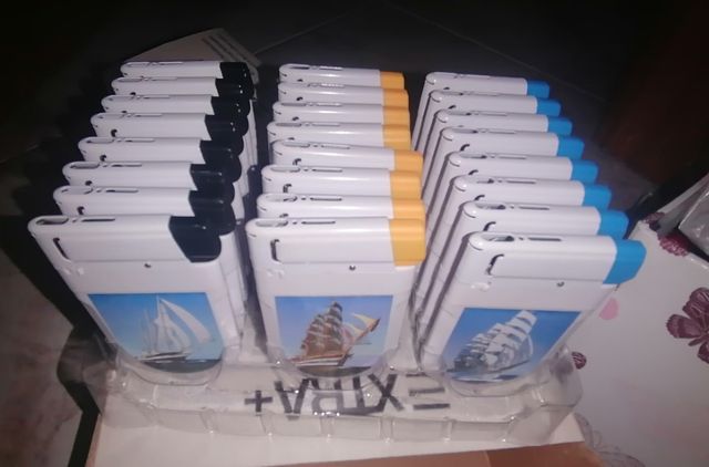 Caja 24 mecheros nuevos