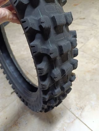 Neumático de moto 
