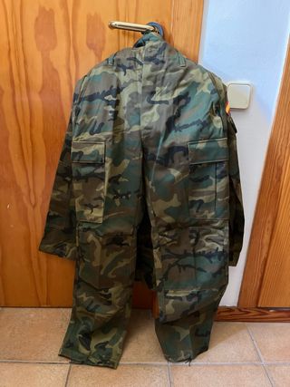 Uniforme militar nuevo
