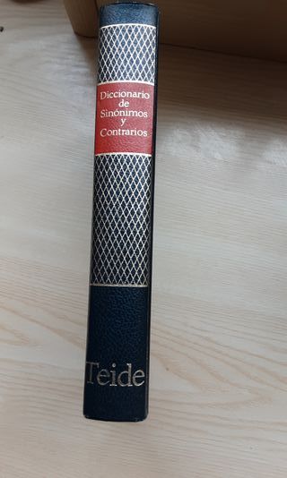 Diccionario de Sinónimos y Contrarios