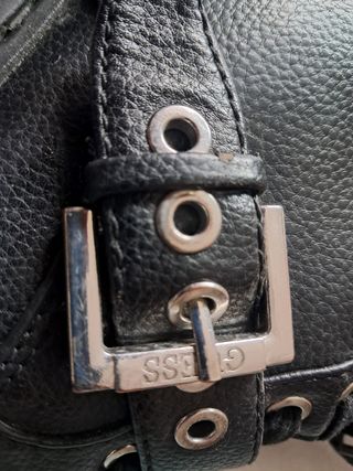 Botín estilo militar negro Guess talla 37