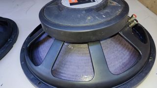 2 JBL 2225H a estrenar