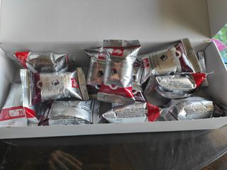 SUPER OFERTA!CAFETERA ILLY IPERESPRESSO Y3.3 NUEVA