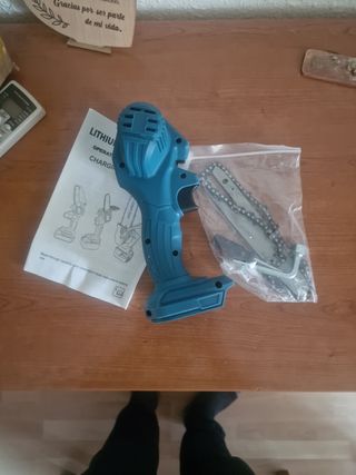 Sierra Electrica nueva sin bateria