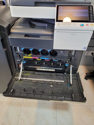 KONICA MINOLTA BIZHUB C284e