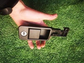 Cerradura guantera 205