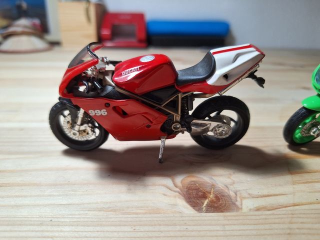 Moto Escala 1:18