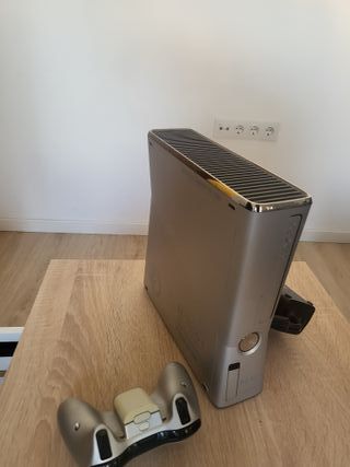 XBOX 360 EDICION ESPECIAL HALO REACH NEGOCIABLE