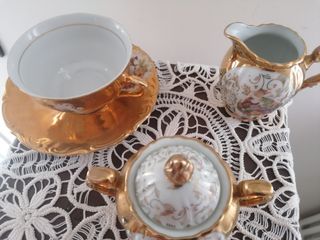 Tazza, zuccheriera, bricco vintage