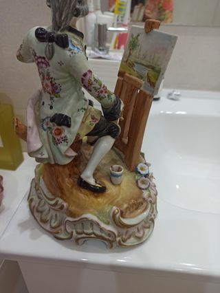 FIGURA DE PORCELANA ANTIGUA DE 200 AÑOS APROX.