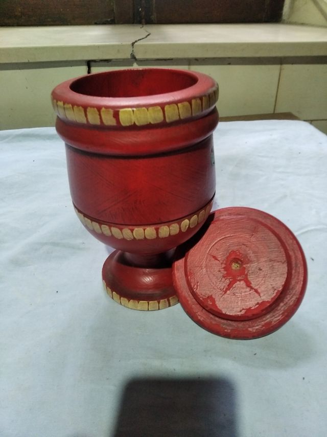 Coppa in legno dipinto vintage 