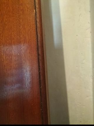 Puerta maciza corredera, con guia y tapeta