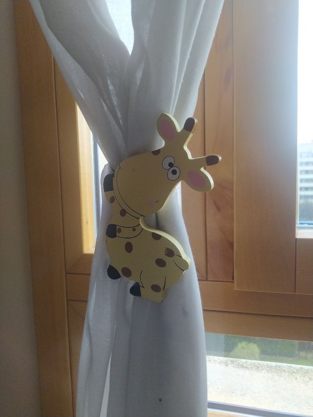 Sujeta cortinas infantil
