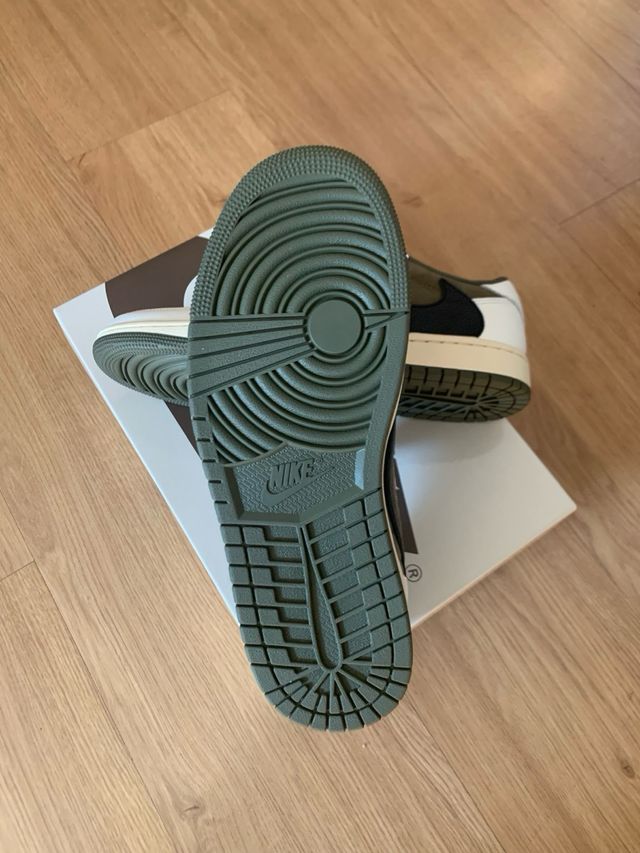 Nike Jordan 1 Low x Travis Scott Medium Olive