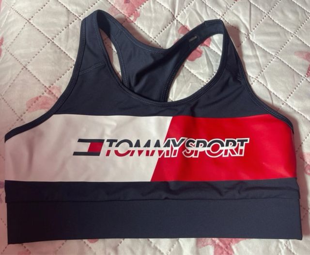 Top deportivo Tommy