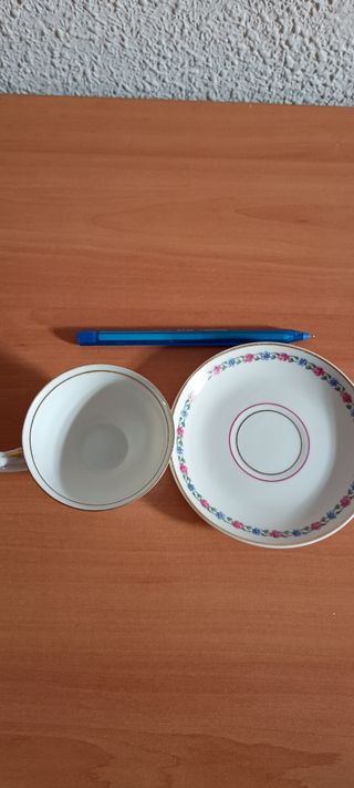 Taza con plato Jager antigua