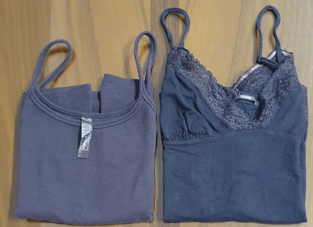 Coppia di canottiere nere