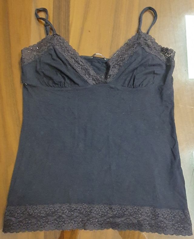 Coppia di canottiere nere