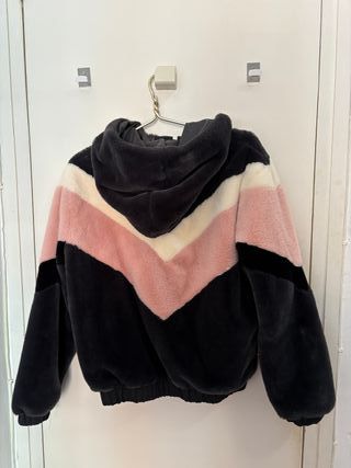 Cazadora bomber con capucha