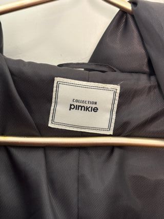 Cazadora bomber con capucha