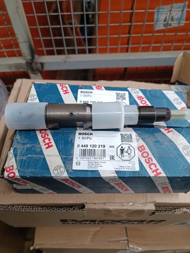 DUE INIETTORI PER MOTORE MAN TGA E TGX