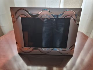 Marco porta fotos plateado, tal y como se ve