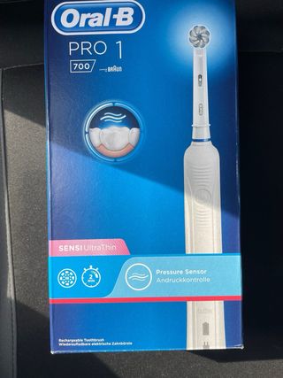 Spazzolino elettrico Oral B pro 1 sensitive